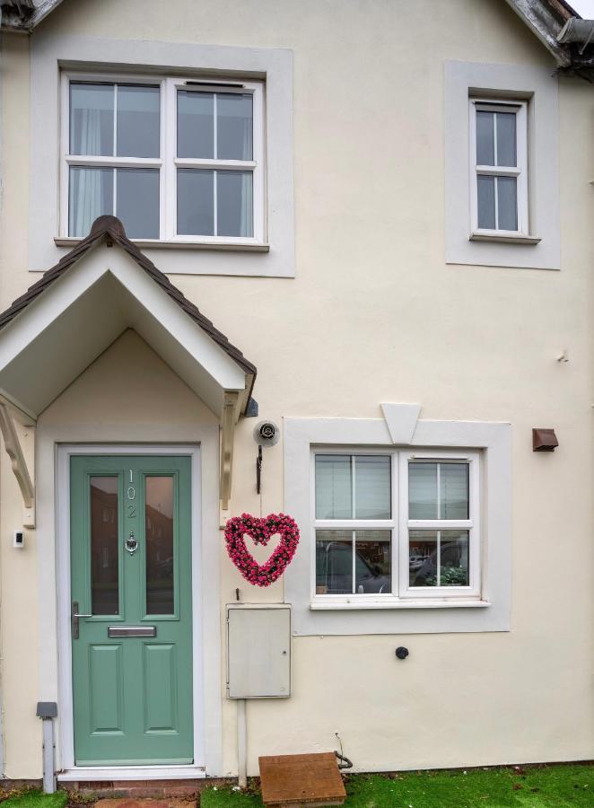 Stunning Abode 5 Min From Nec & Bhx, Pets Allowed Marston Green Екстер'єр фото