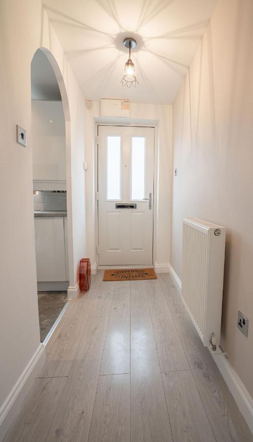 Stunning Abode 5 Min From Nec & Bhx, Pets Allowed Marston Green Екстер'єр фото